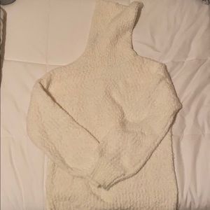 White knit turtle neck